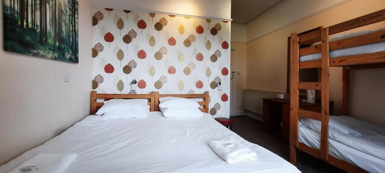 Dolphins Hotel Bournemouth 3*,